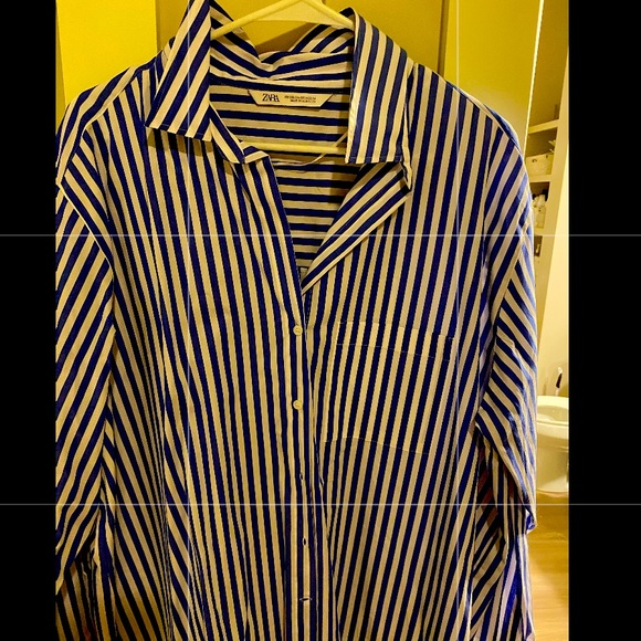 Zara Tops - Asymmetric Button Down